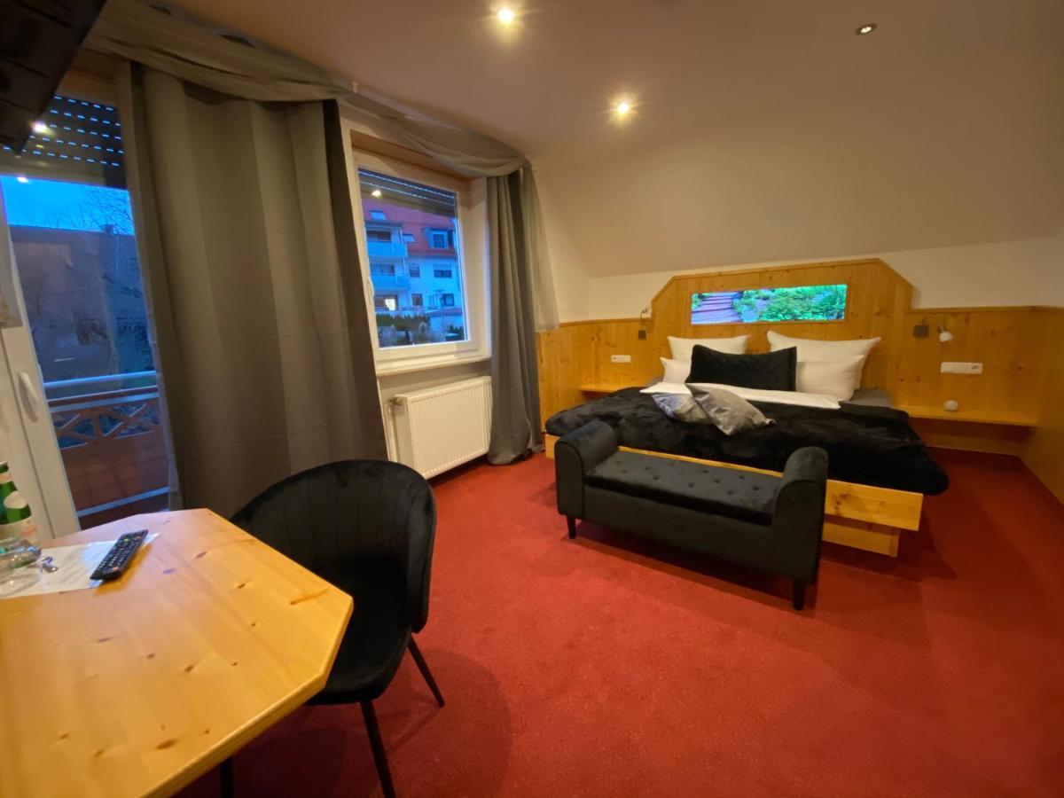 Hotel Wilder Mann Feuchtwangen Exterior photo